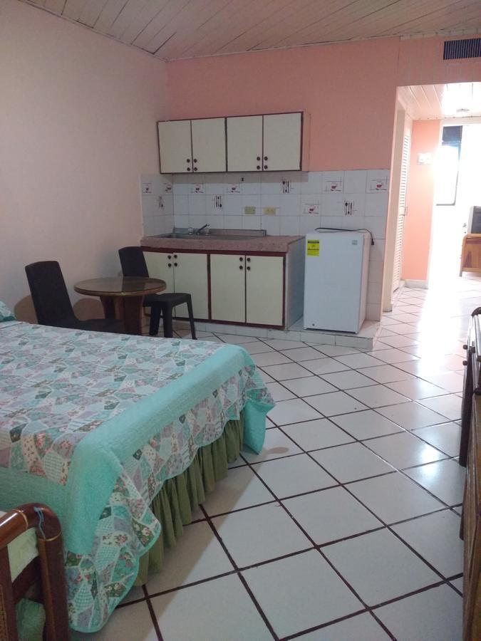 Apartahotel Miramar San Andrés Buitenkant foto